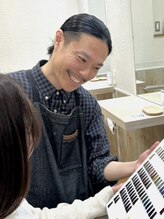 髪質・白髪・施術履歴を見極める丁寧なカウンセリング