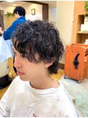 ミディアムツーブロックウルフスパイラル波巻きツイストパーマ