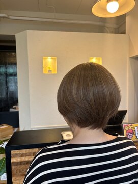 ヴァン カウンシル 王子(VAN COUNCIL) 大人ショート×くすみハイトーンカラー 透明感/ショートボブ#1