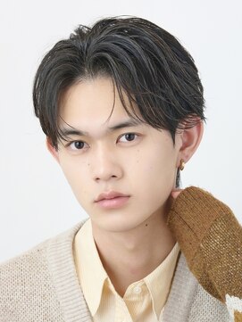 オーシャントーキョー サニー 原宿(OCEAN TOKYO Sunny) フェザーパーマコンマバング刈り上げショートセンターパート