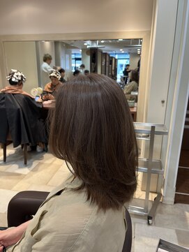 アッシュ 久が原店(Ash) ミディアムレイヤー