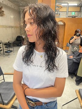 ヨロヘアー(YOLO hair) レイヤー×リラックスウェーブ大人パーマ　20代　　30代　40代◎