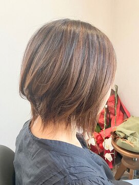 アイノ(AINO.) マッシュウルフ×ブリーチなしアンブレラカラー[茅ヶ崎駅/湘南]