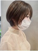 横浜西口大人ショートボブココアベージュ前髪なしグレージュ40代