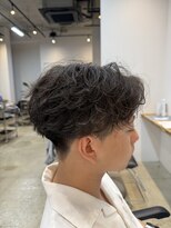 リット(lit.)&nbsp;MEN’S HAIR/ブルーブラック/フェザーパーマ/守谷