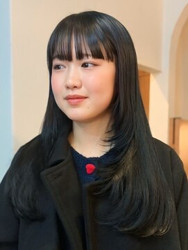 レイヤーカット 赤み消し オリーブグレー 透明感カラー 10代20代