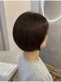 大人の余裕を感じるショートボブスタイル