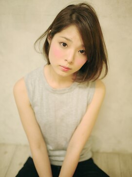 バース(BIRTH) 天神【ＢＩＲＴＨ】フェミニンナチュラルボブ