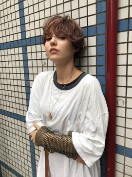 ジーナ(XENA) コーラルベージュ×マッシュショート