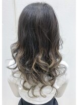 クアトログランシュ ひたちなか店(QUATRO×GranCieux)&nbsp;ハイライト+グラデーションカラー×グレージュ★QUATRO★