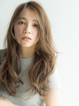 エル(LE) 切りっぱなしボブひし形シルエットグレージュエアリーセミロング