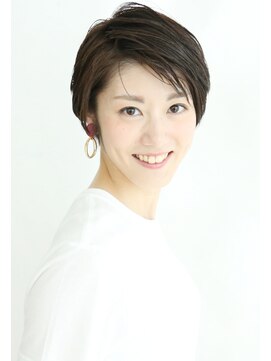 ムルチュラ(muruchura) 黒髪OKの大人かわいい小顔ショート5 By Yamaki Ayako