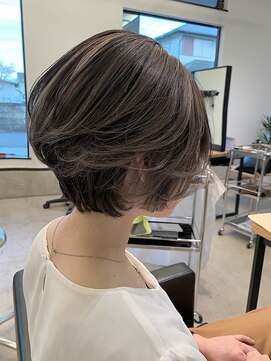 シェルハ(SHELHA) ハンサムショート×モノトーングレー