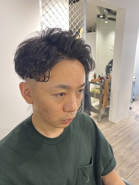 ドルクス 日本橋(Dorcus) 日本橋ビジネスマンパーマショートスタイル