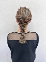 シーム(Seamu) 編みおろしヘア♪