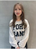 ホワイトベージュカラー