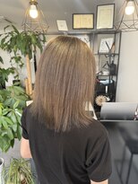 ファン(FAN)&nbsp;グレージュカラー