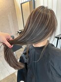 筋感たっぷりグレージュコントラストハイライト