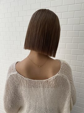 トリコ アヴェダ ららテラス北綾瀬(tricot AVEDA) ショートボブ/切りっぱなしボブ/ボブ/柔らかベージュ/北綾瀬