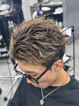 オーバルバイアピッシュ(OVARL by apish) スパイキーショート/ブリーチパーマ/ツイスパ