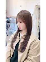 こだわりの骨格補正小顔カットで理想の小顔をを手に入れよう。必ず「変わった」を実感できます。