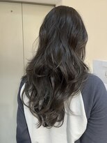 ノラキチジョウジ(NORA KICHIJOJI)&nbsp;顔周りレイヤーカットシースルーバング耳かけくびれミディアム