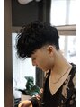 ザ クラン バイ ヘッドライト 仙台長町店(THE CLAN by HEADLIGHT) テーパーフェードとスペインカールの大人男子パーマ