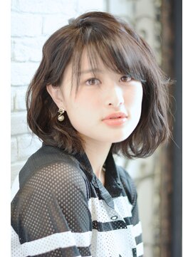 エス ヘアメイク スペース(es hair make space) 黒髪、ミディアム、ナチュラルウェーブ、清楚系