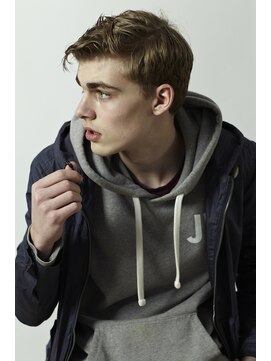 アンドインク(&inc) 30代/40代ビジネスショートメンズ麻布十番刈上げセンターパート