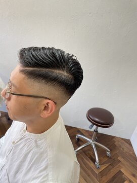 リビングヘアルーム(LIVING HAIR ROOM) 漢スタイル☆七三スキンフェード☆