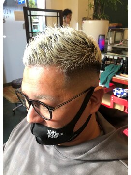 ヴィクターサルーンケイ(VICTOR SALOON K) スキンフェードカット