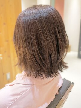 タイズ(ties) 20代30代40代ブリーチなし☆ミルクティベージュくびれミディ