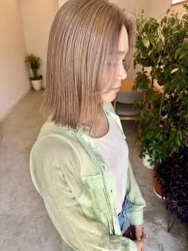 メイヘア(May Hair) ベージュの外ハネ