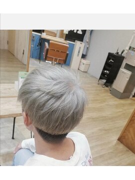 アグ ヘアー ララア 平塚店(Agu hair lalah) メンズシルバー