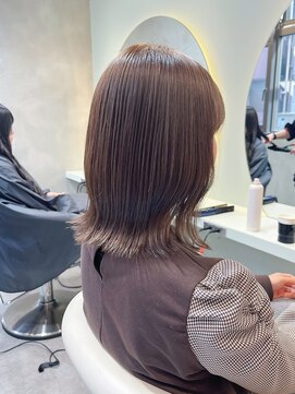 グロー 大宮(GLROW) □ 韓国大宮顔周りレイヤーカット結べるボブオリーブグレージュ