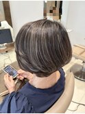 白髪ぼかしハイライト×ショートボブヘア40代50代60代
