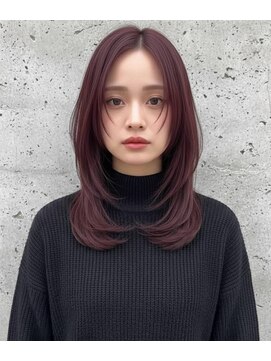 小顔暗めボルドー色艶ミディアム顔周り人気レイヤーカット韓国風