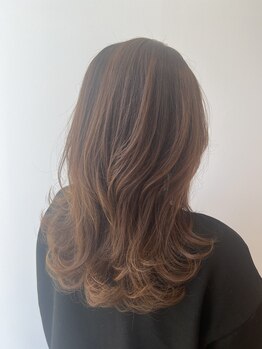 レヴィア(REVIA)の写真/【New Open】マンツーマン施術&女性同士だから、大人女性特有のお悩みや理想のスタイルを相談しやすい◎