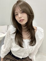 アイトーキョーエス 渋谷(AI TOKYO S)&nbsp;ハッシュカットブリーチなしダブルカラーヘーゼルブラウン透明感