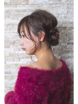 アーネル(ARNEL) ゆるふわアレンジ 後れ毛