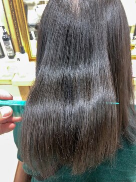 アンフィドットドゥルドゥ(AnFye.dueldo) 美しい艶髪ヘア