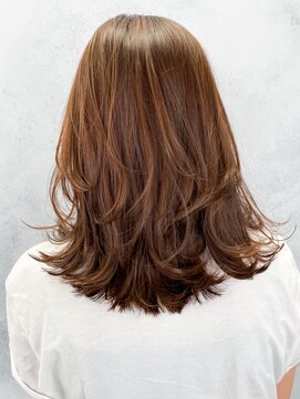 アイティー バイ アルバム 中野店(IT by ALBUM) 大人ウルフ_くびれヘアビタミンカラーメルティカラー_ba337511