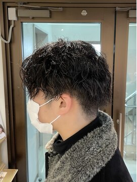 コワファーストナガサキシャンプーボーイ(COIFF1RST NAGASAKI SHAMPOO BOY) 波巻きパーマ【コワファースト長崎】