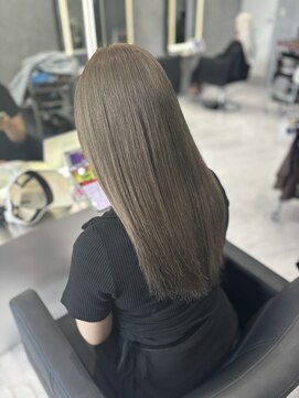 シーエスメイドバイシャチュー 栄店(CS made by SHACHU) グレージュ