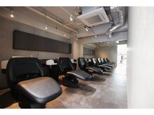 ヴィヴィー 福岡天神店(VIVIE)の雰囲気（開放感のある空間でリラックスできます！ドリンクサービスも♪）