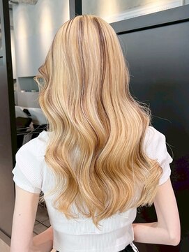 アルバム 銀座(ALBUM GINZA) ブリーチデザインカラーロングミルクティー韓国ヘア_ba565123