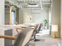 【大人女性のための、落ち着いた上質空間◎】[名古屋/ストレート/髪質改善トリートメント/白髪隠し]