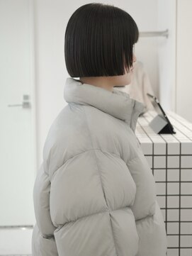 ノーヴァン デフォーム(NOVAN DEFORM) リップラインのミニボブ