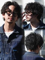 リップス 原宿(LIPPS)&nbsp;大人の色気を！！センターパート ルーズスパイラルパーマ