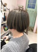 春夏、抜け感ラベンダーブルージュ×スタイリッシュショート